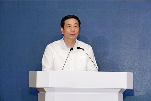 集團董事局主席金位海出席知名浙商助力衢州跨越式發(fā)展大會